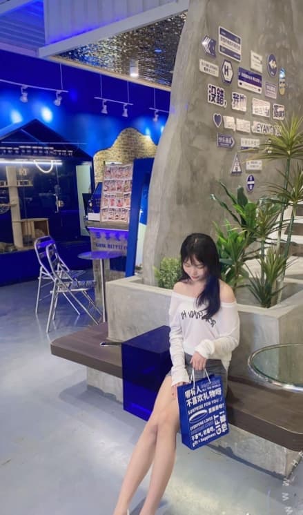 江晚正愁余